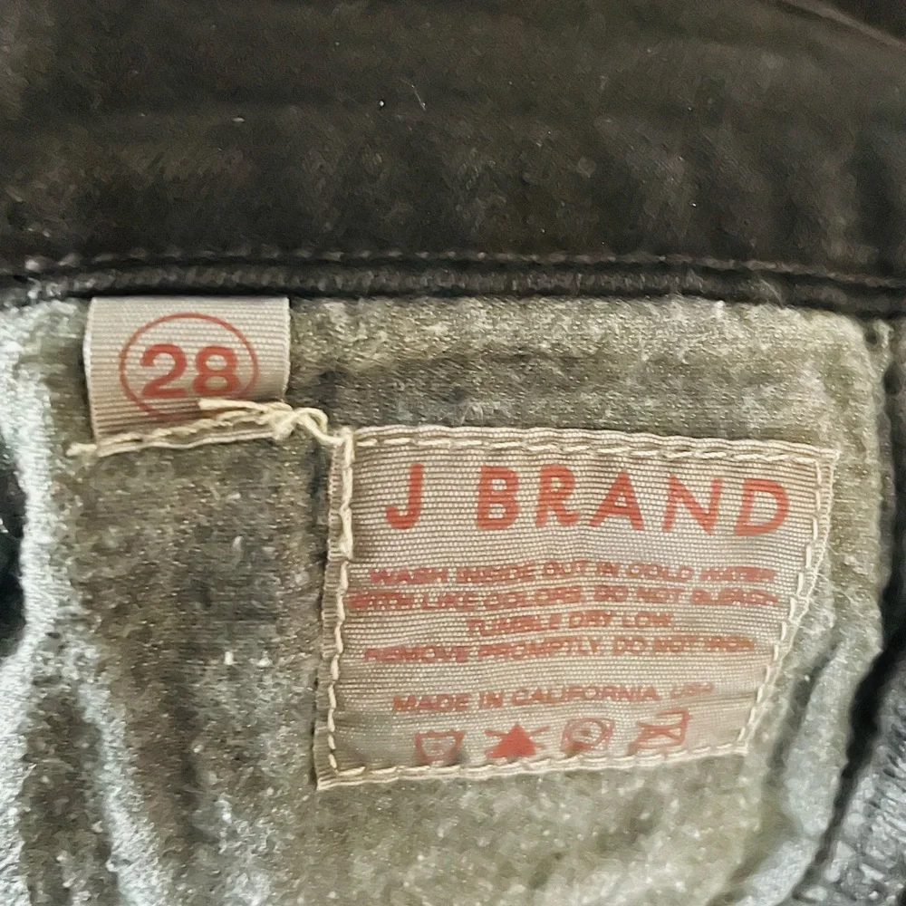 J Brand Heartbreaker Black Flare Slight Stretch Jean - Picture 4 of 11